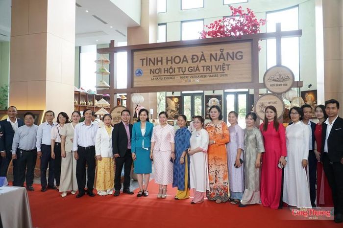 Điểm trưng bày sản phẩm “Tinh hoa Đà Nẵng” tại Koi Resort &amp; Residence Đà Nẵng.