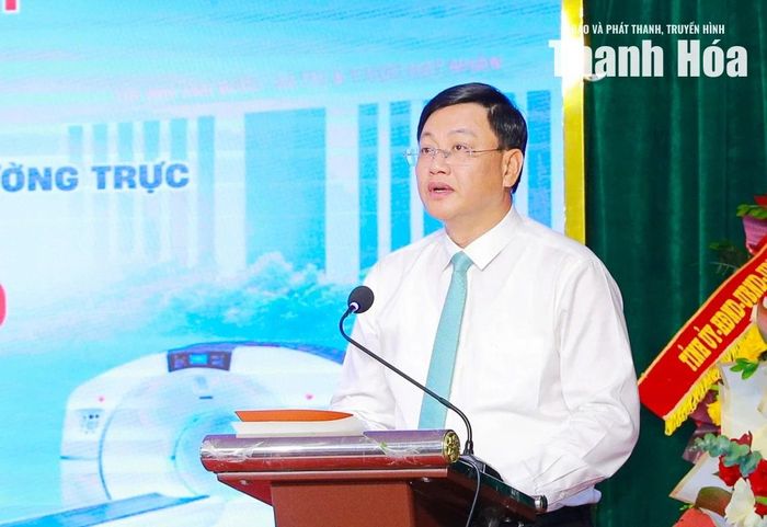Phó Chủ tịch Thường trực UBND tỉnh Mai Xuân Liêm phát biểu tại buổi lễ.