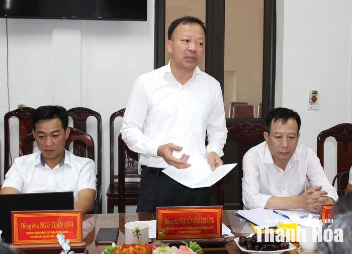 Thành viên Đoàn giám sát phát biểu tại buổi giám sát.