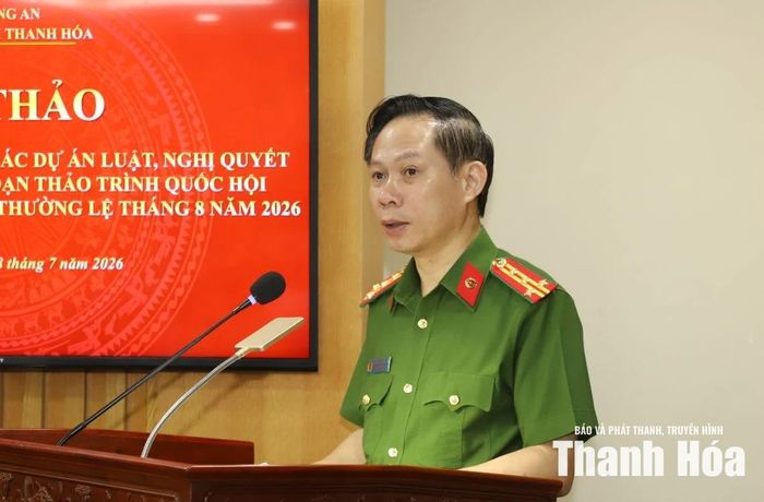 Phó Giám đốc Công an tỉnh, Đại tá Trịnh Văn Giang phát biểu tại hội thảo.