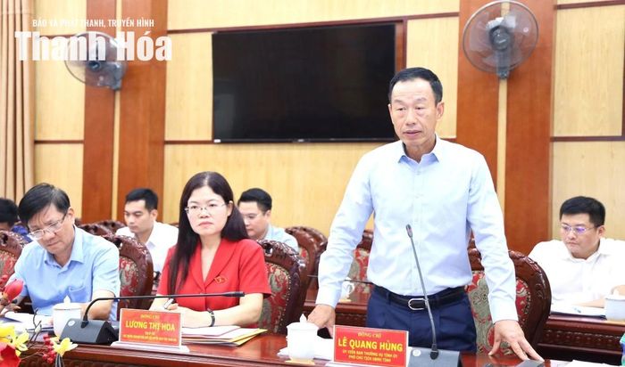 Phó Chủ tịch UBND tỉnh Lê Quang Hùng phát biểu tại hội nghị.