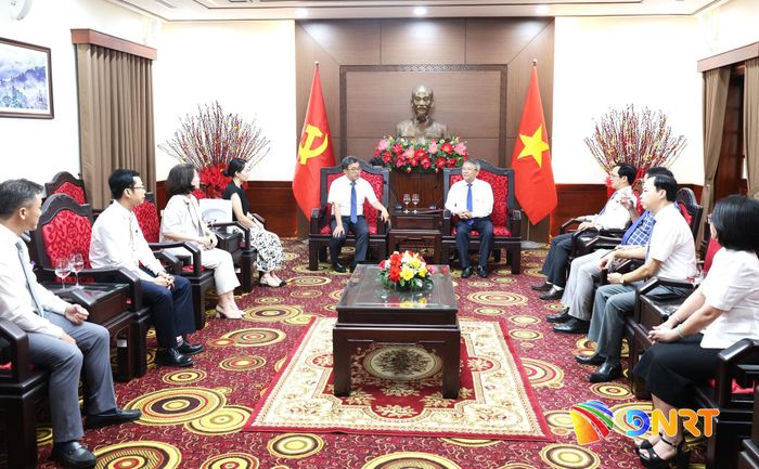 Chủ tịch HĐND thành phố Nguyễn Đức Dũng chủ trì buổi tiếp. Ảnh: NGỌC HÀ