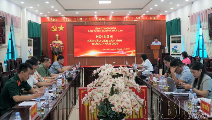 Các đại biểu dự hội nghị.