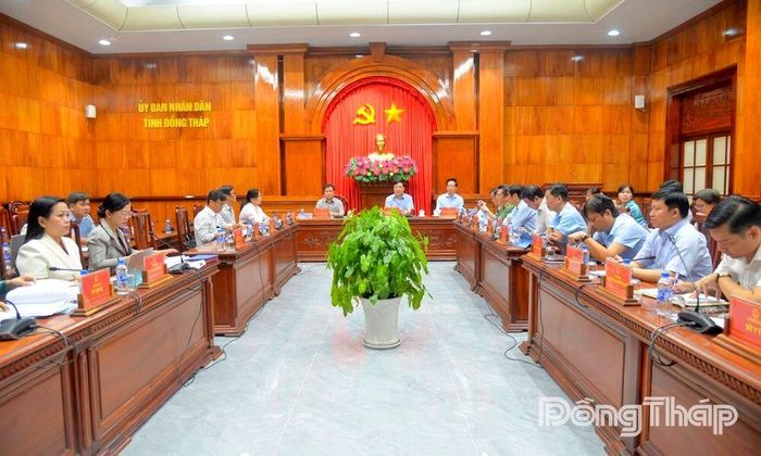 Quang cảnh phiên họp.