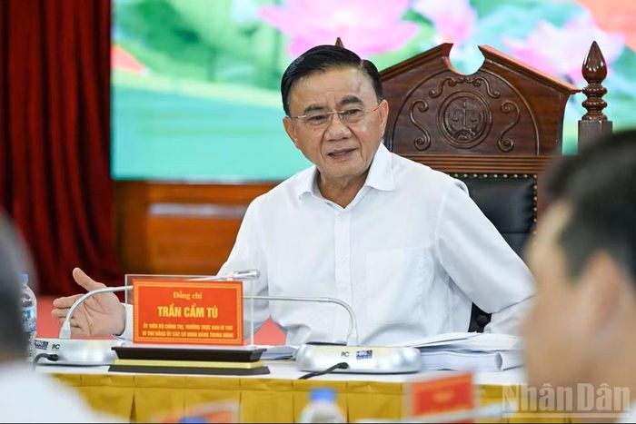 Thường trực Ban Bí thư Trần Cẩm Tú, Bí thư Đảng ủy các cơ quan Đảng Trung ương điều hành hội nghị. (Ảnh: DUY LINH)