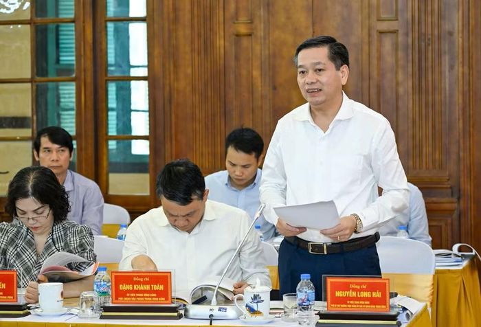Phó Bí thư Thường trực Đảng ủy các cơ quan Đảng Trung ương Nguyễn Long Hải phát biểu ý kiến tại hội nghị. (Ảnh: DUY LINH)