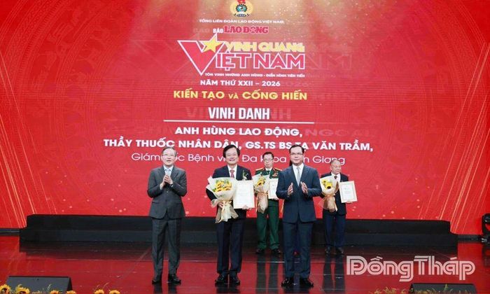 5 cá nhân được vinh danh tại chương trình.