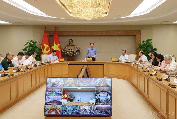  Phó Thủ tướng Hồ Quốc Dũng chủ trì phiên họp lần thứ 35 của Ban Chỉ đạo quốc gia về chống khai thác hải sản bất hợp pháp, không báo cáo và không theo quy định. Ảnh: VGP/Gia Huy 