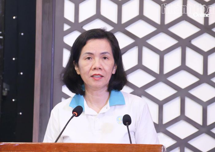 Phó Chủ tịch Trung ương Hội Liên hiệp Phụ nữ Việt Nam Nguyễn Thị Minh Hương phát biểu khai mạc chương trình.