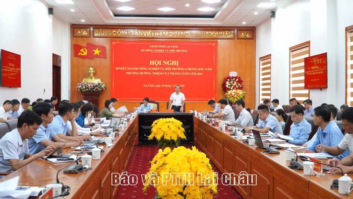 Quang cảnh hội nghị.
