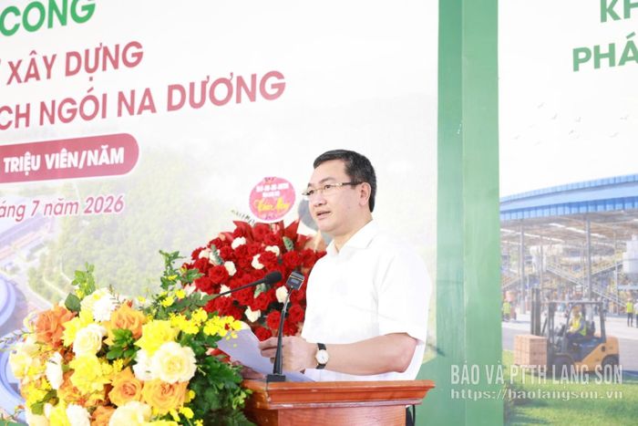 Đồng chí Nguyễn Cảnh Toàn, Phó Bí thư Tỉnh ủy, Chủ tịch UBND tỉnh phát biểu tại lễ khởi công