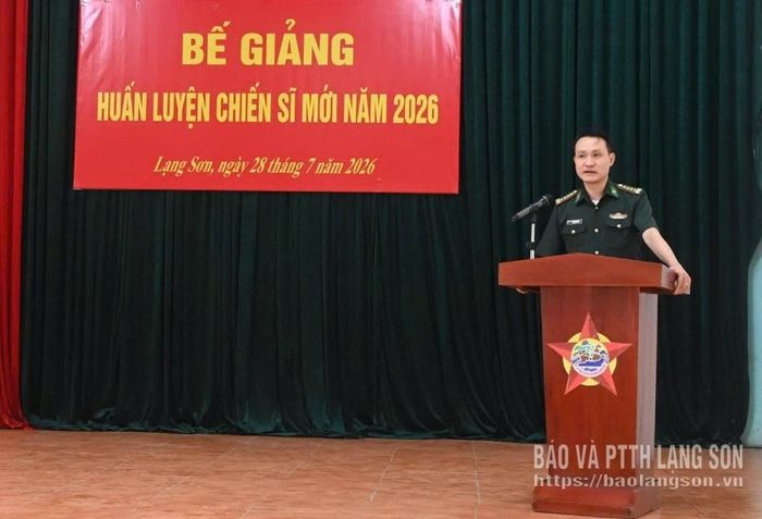 Lãnh đạo Ban Chỉ huy Bộ đội Biên phòng Lạng Sơn phát biểu tại chương trình