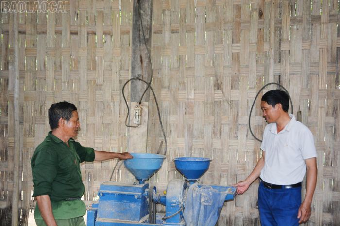 Người dân địa phương mong muốn sớm được quan tâm, đầu tư cột điện kiên cố nhằm đảm bảo an toàn cho sản xuất, sinh hoạt.