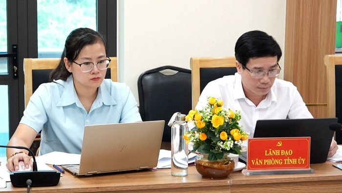 Đại biểu tham dự buổi làm việc