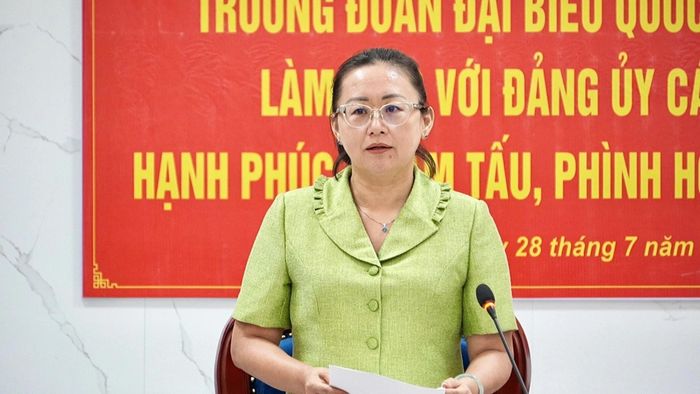 Đồng chí Giàng Thị Dung - Phó Bí thư Tỉnh ủy, Trưởng Đoàn đại biểu Quốc hội tỉnh kết luận buổi làm việc.