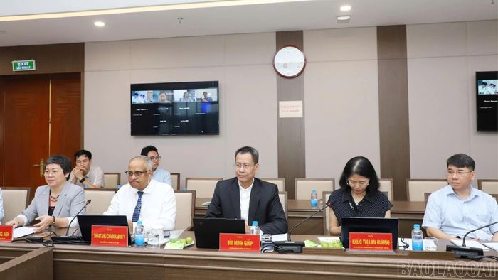 Đoàn công tác của ADB tại Việt Nam.