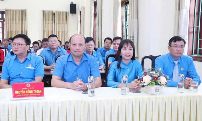 Các đại biểu dự buổi gặp mặt.