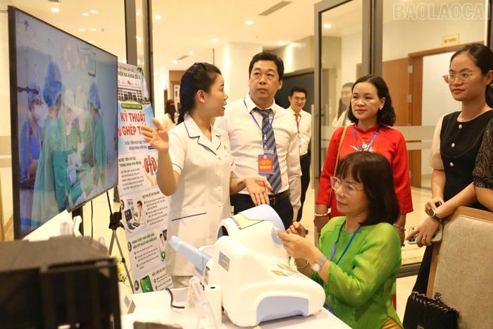 Trong khuôn khổ đại hội, các đại biểu đã tham quan khu trưng bày thành tựu khoa học, công nghệ và sáng tạo của các đơn vị thành viên Liên hiệp Hội.