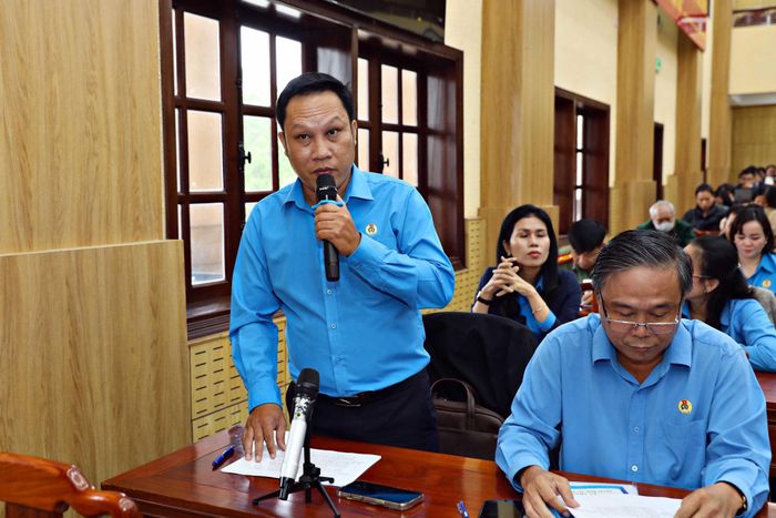 Ông Thái Ngọc Sơn, Chủ tịch Công đoàn phường Phú Thủy đề nghị địa phương có cơ chế khuyến khích hoặc ràng buộc đối với doanh nghiệp trong cải thiện thu nhập cho người lao động