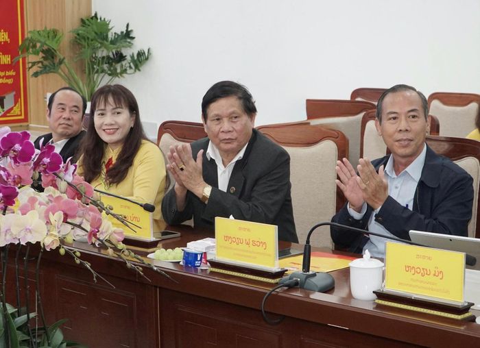 Lãnh đạo các sở, ngành của tỉnh Lâm Đồng dự hội đàm