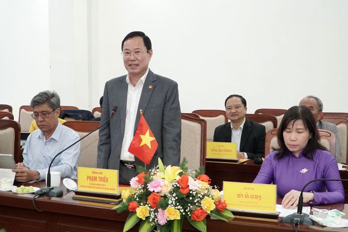 Đồng chí Phạm Triều, Ủy viên Ban Thường vụ Tỉnh ủy, Phó Chủ tịch Thường trực Ủy ban MTTQ Việt Nam tỉnh Lâm Đồng phát biểu tại buổi hội đàm