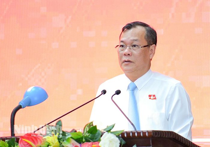 Đồng chí Lê Quốc Chỉnh, Phó Bí thư Tỉnh ủy, Chủ tịch HĐND tỉnh phát biểu bế mạc Kỳ họp.
