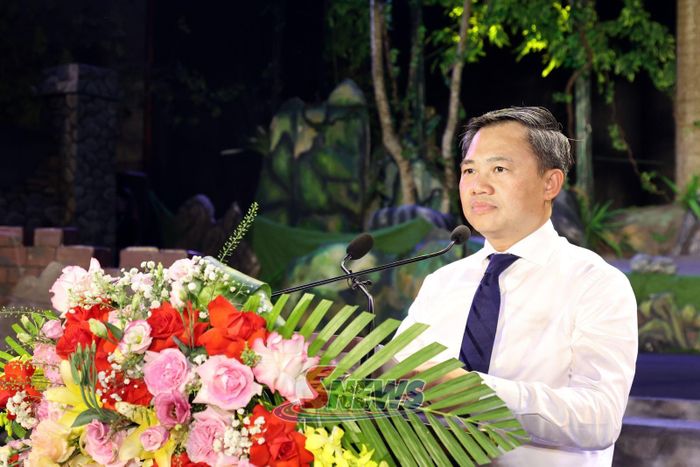 Đồng chí Nguyễn Đình Việt, Chủ tịch UBND tỉnh phát biểu tại chương trình.