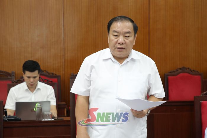 Đồng chí Chá A Của, Phó Bí thư Tỉnh ủy, Chủ tịch Ủy ban MTTQ Việt Nam tỉnh, phát biểu tại cuộc làm việc.