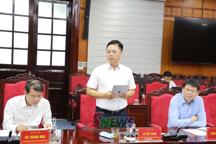 Lãnh đạo Vụ Giáo dục, Ban Tuyên giáo và Dân vận Trung ương phát biểu tại cuộc làm việc.
