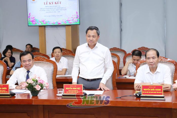Đồng chí Nguyễn Đình Việt, Phó Bí thư Tỉnh ủy, Chủ tịch UBND tỉnh phát biểu tại Lễ ký kết.