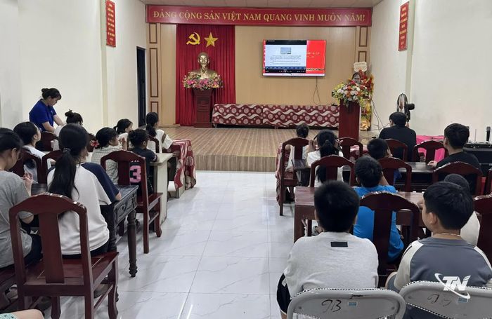 Các em thiếu nhi tổ 10 tham gia sinh hoạt hè.