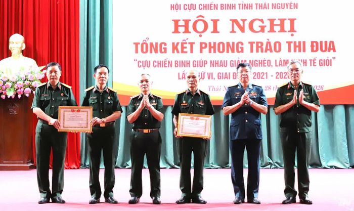 Hai tập thể được nhận Bằng khen của Trung ương Hội Cựu chiến binh Việt Nam.