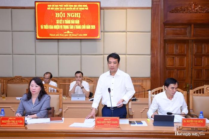  Đại biểu tham gia thảo luận tại hội nghị.