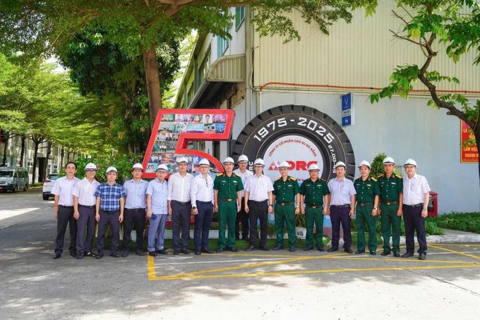 Đoàn công tác khảo sát thực tế dây chuyền, trang thiết bị và năng lực sản xuất tại DRC