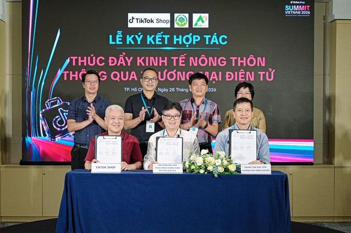 Lễ ký kết hợp tác Thúc đẩy kinh tế nông thôn thông qua TMĐT.JPG