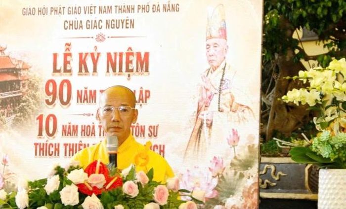 Thượng tọa Thích Tánh Thông, trụ trì chùa Giác Nguyên phát biểu khai mạc