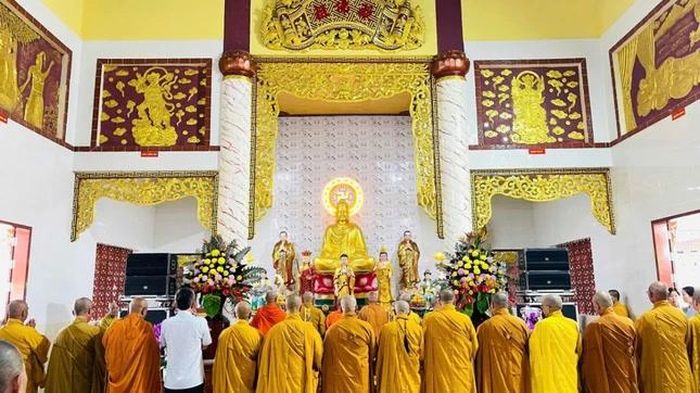  Lễ khánh tạ Tam bảo 