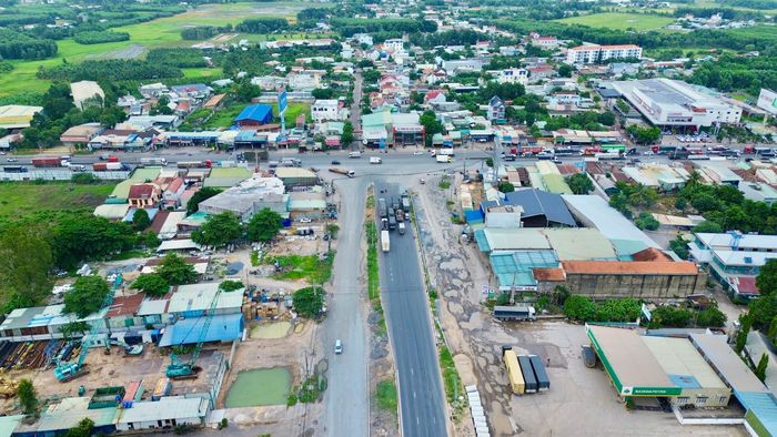 Đoạn 25B giao với QL51.