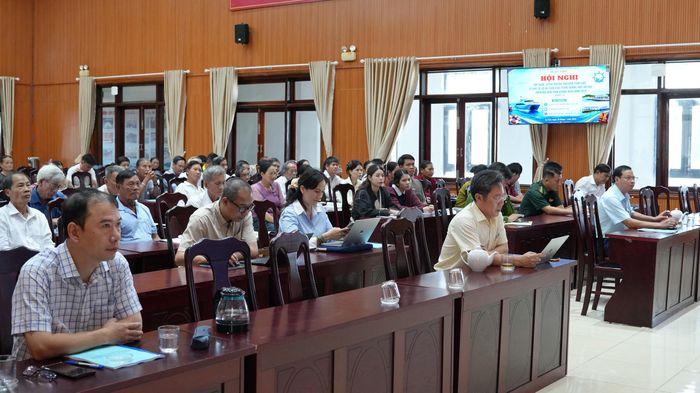 Hội nghị tập trung phổ biến các quy định mới có hiệu lực từ ngày 1/7/2026, trọng tâm là Thông tư số 20 và 21 của Bộ Xây dựng, cùng các quy định liên quan. 
