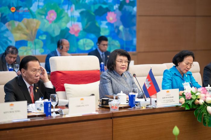 Chủ tịch Quốc hội Vương quốc Campuchia Samdech Khuon Sudary phát biểu tại hội đàm