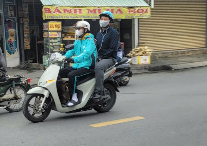 TP. Hồ Chí Minh khuyến khích việc chuyển đổi sang sử dụng phương tiện thân thiện với trường để vận chuyển hành khách, hàng hóa. Ảnh: Quang Phương