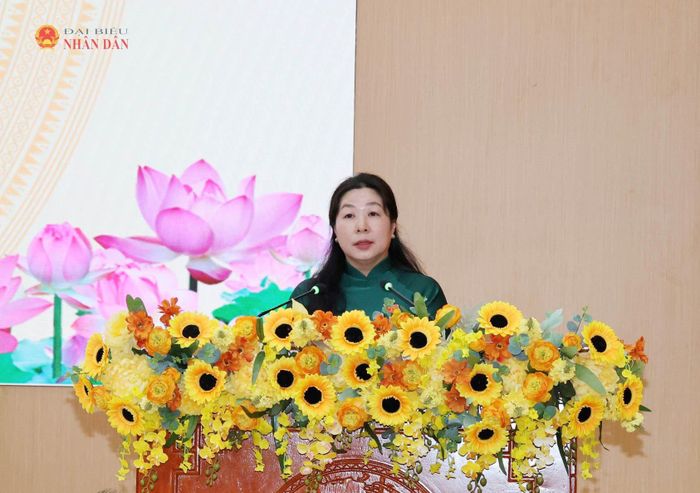 Phó Chủ tịch Thường trực HĐND tỉnh An Giang Lê Hồng Thắm phát biểu khai mạc Kỳ họp thứ Tư