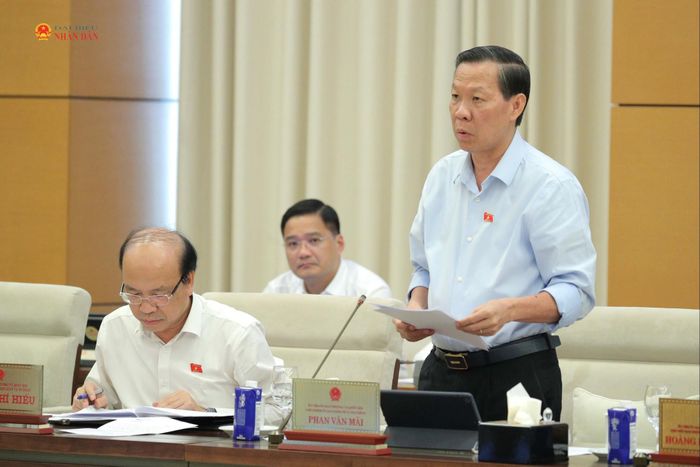 Chủ nhiệm Ủy ban Kinh tế và Tài chính Phan Văn Mãi báo cáo ý kiến về định hướng chính sách sửa đổi Luật Đất đai năm 2024