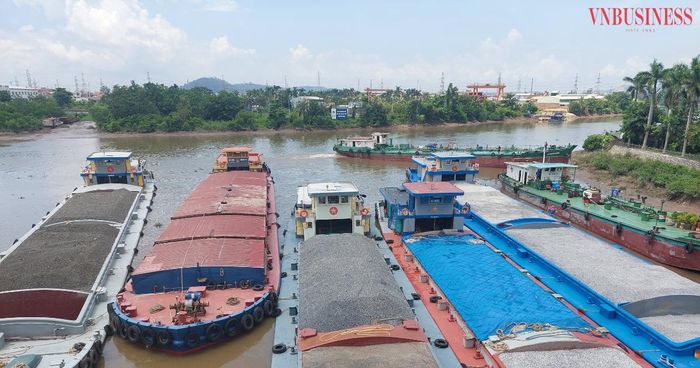 Giá vật liệu liên tục tăng cao, nhiều dự án đã phải giãn tiến độ hoàn thành.