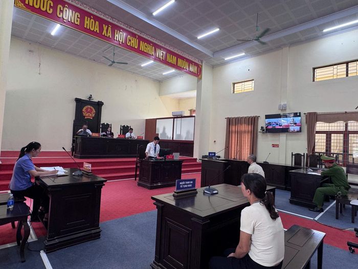 Toàn cảnh phiên tòa