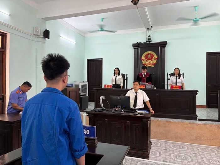 Trước khi bị bắt giữ, bị cáo Nhật đã nhiều lần đột nhập tiệm vàng lấy trộm tài sản thành công.