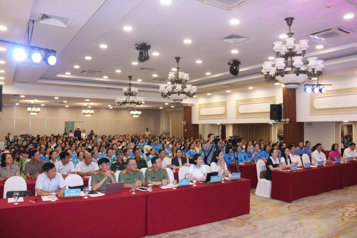 Quang cảnh Diễn đàn "Mắc kẹt sau bẫy lừa đảo".