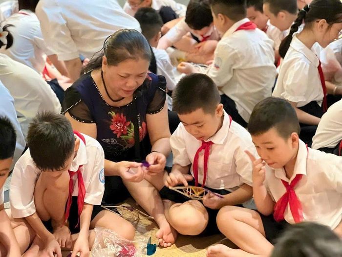 Hà Nội sẽ tặng quà 1 triệu đồng/em cho một nhóm trẻ em đặc biệt nhân dịp Tết Trung thu 2026. (Ảnh minh họa)