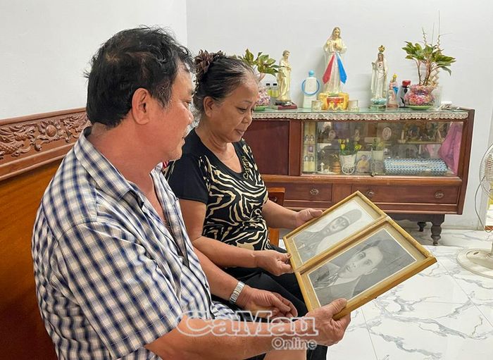 Gia đình liệt sĩ Nguyễn Thanh Dũng, hiện ngụ tại phường Bạc Liêu, chỉ còn bức ảnh đen trắng do người quen vẽ lại theo ký ức để thờ cúng.