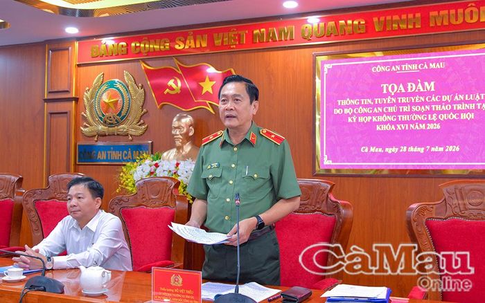 Thiếu tướng Hồ Việt Triều, Giám đốc Công an tỉnh, phát biểu kết luận tọa đàm.